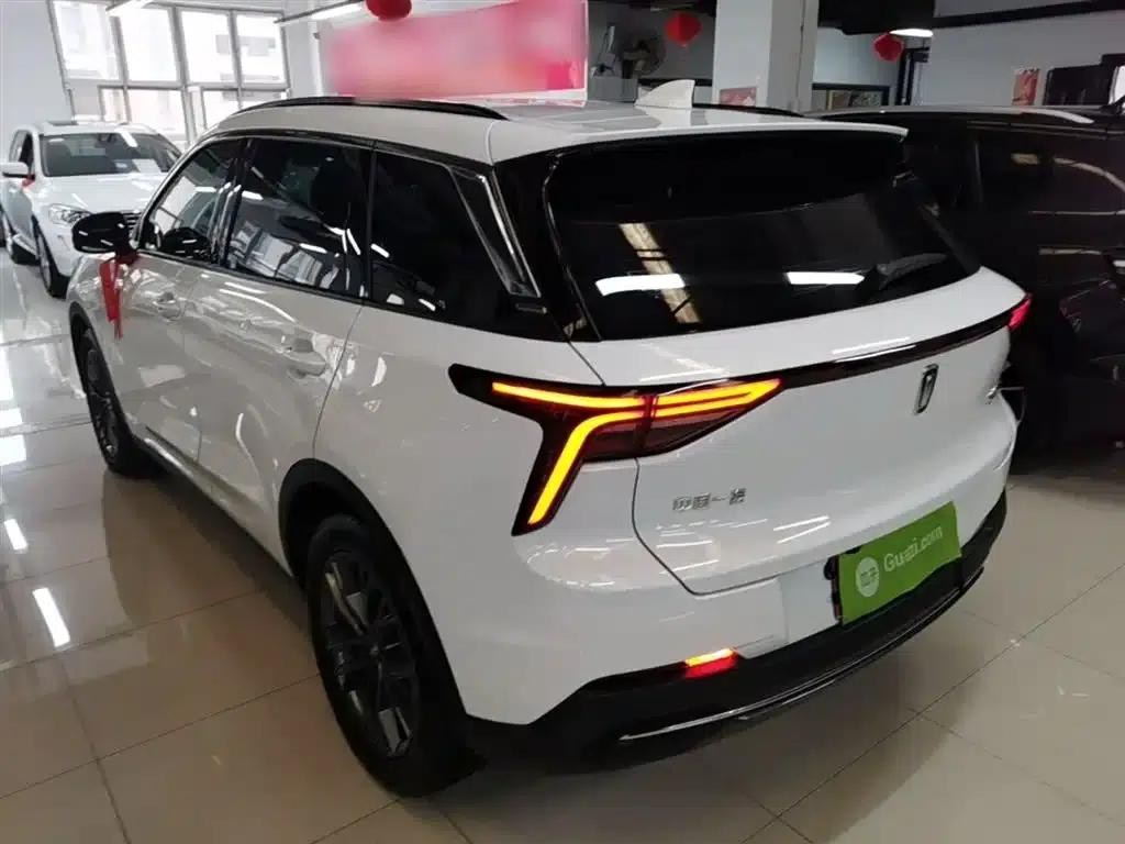 Bestune T55 2023 1.5T Automatic Leap Forward Edition — миниатюра 5