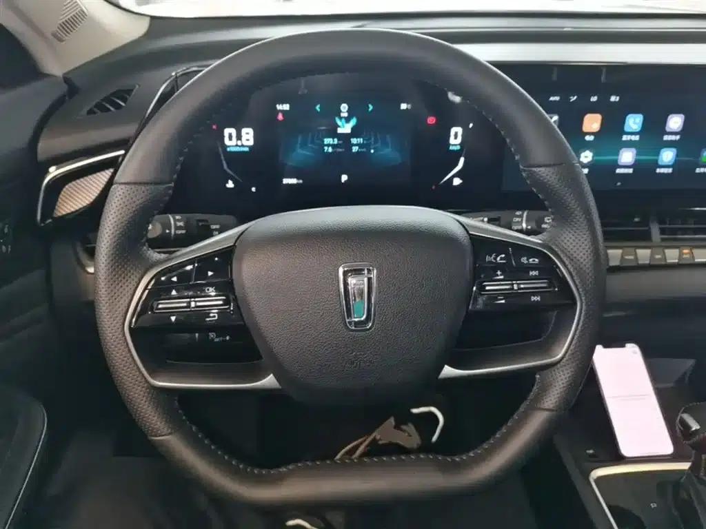 Bestune T55 2023 1.5T Automatic Leap Forward Edition — миниатюра 10