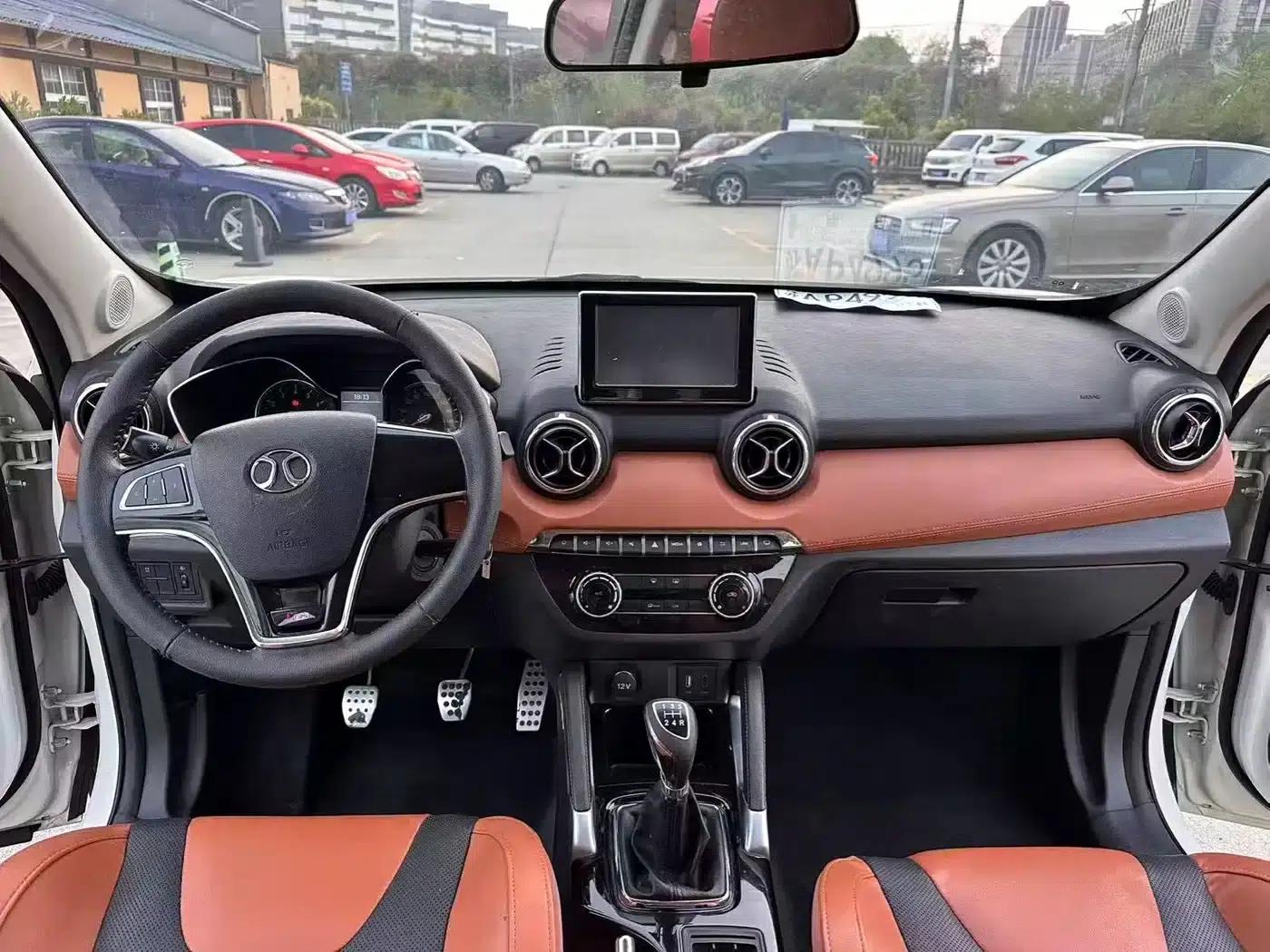 2016 Senova X35 1.5L Manual Deluxe Edition — миниатюра 5