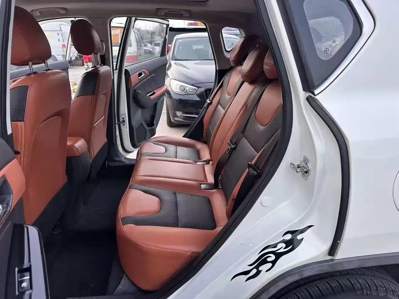 2016 Senova X35 1.5L Manual Deluxe Edition — миниатюра 6