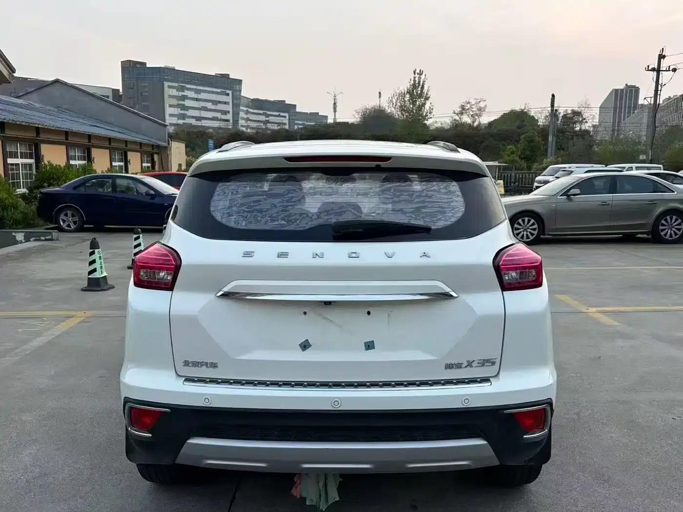 2016 Senova X35 1.5L Manual Deluxe Edition — миниатюра 8