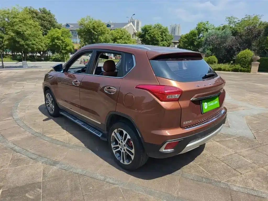 2016 Senova X35 1.5L Automatic Deluxe Edition — миниатюра 5