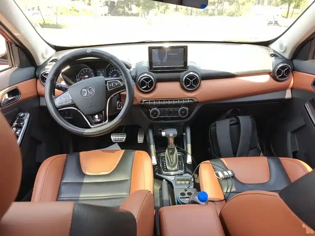 2016 Senova X35 1.5L Automatic Deluxe Edition — миниатюра 10