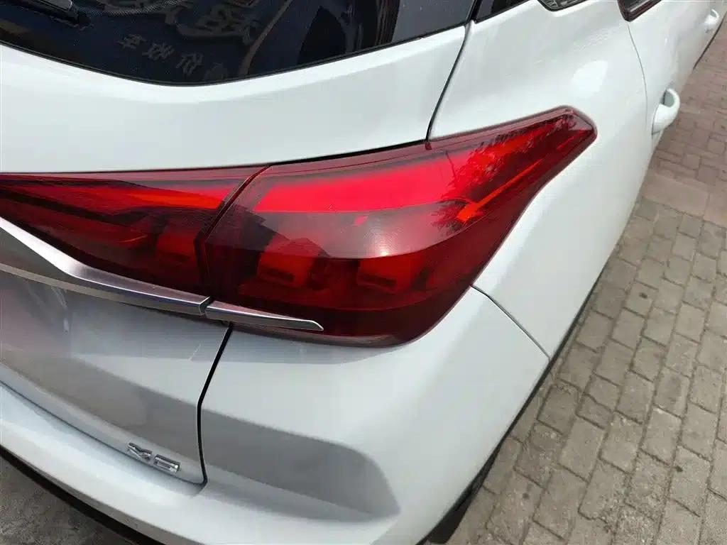 Beijing X3 2019 1.5L Manual Glory Edition — миниатюра 10