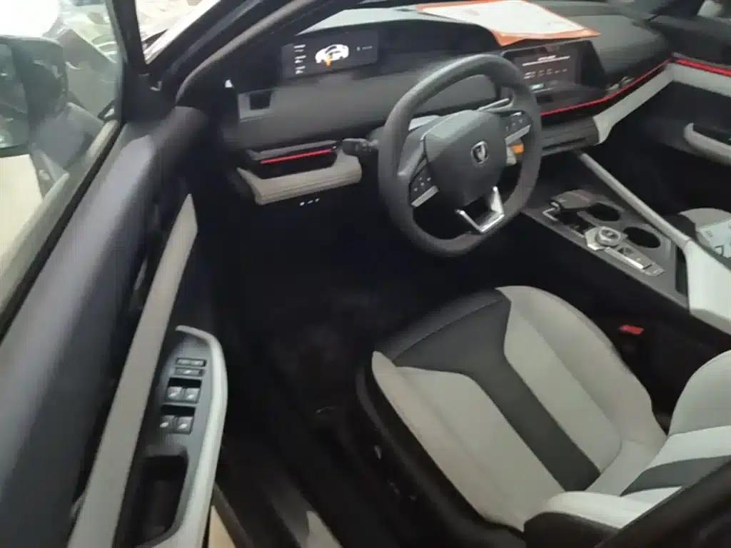 Changan UNI-V Smart Electric iDD 2024 Model Blue Whale Smart Electric iDD 136km Premium Edition — миниатюра 16