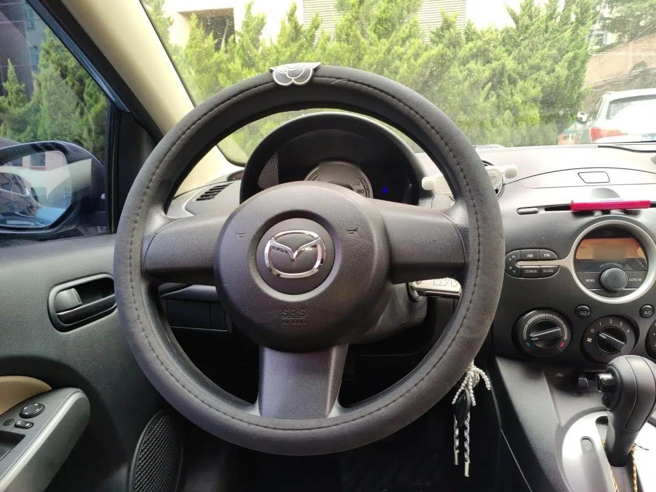 Mazda 2 2008 1.3L Automatic Standard Edition — миниатюра 10