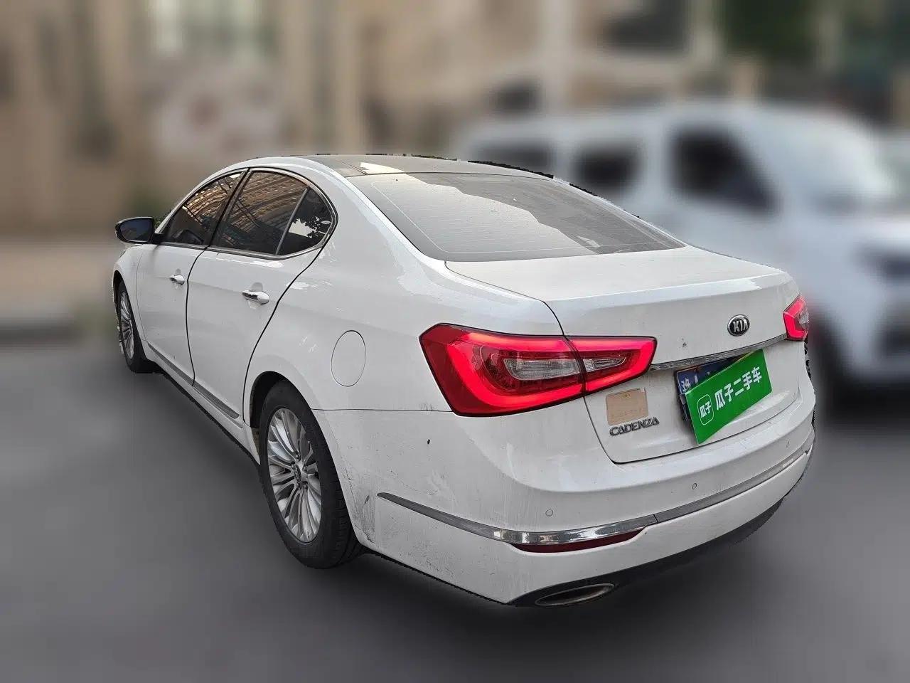 Kia Cadenza 2013 2.4L Elite Model China IV Standard — миниатюра 4