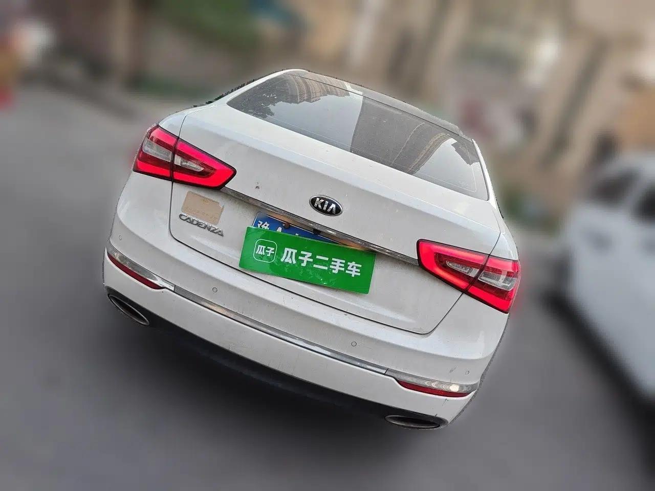 Kia Cadenza 2013 2.4L Elite Model China IV Standard — миниатюра 5