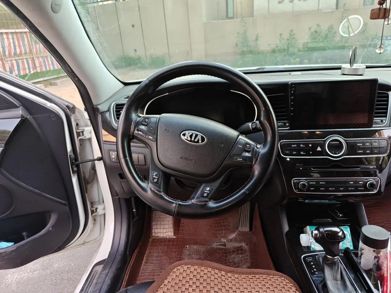 Kia Cadenza 2013 2.4L Elite Model China IV Standard — миниатюра 10