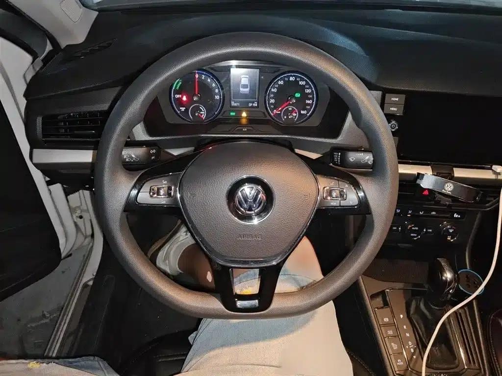 2019 Volkswagen Lavida EV Premium Edition — миниатюра 3