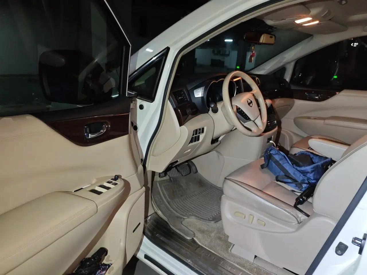 Nissan Quest 2015 3.5L SL — миниатюра 16