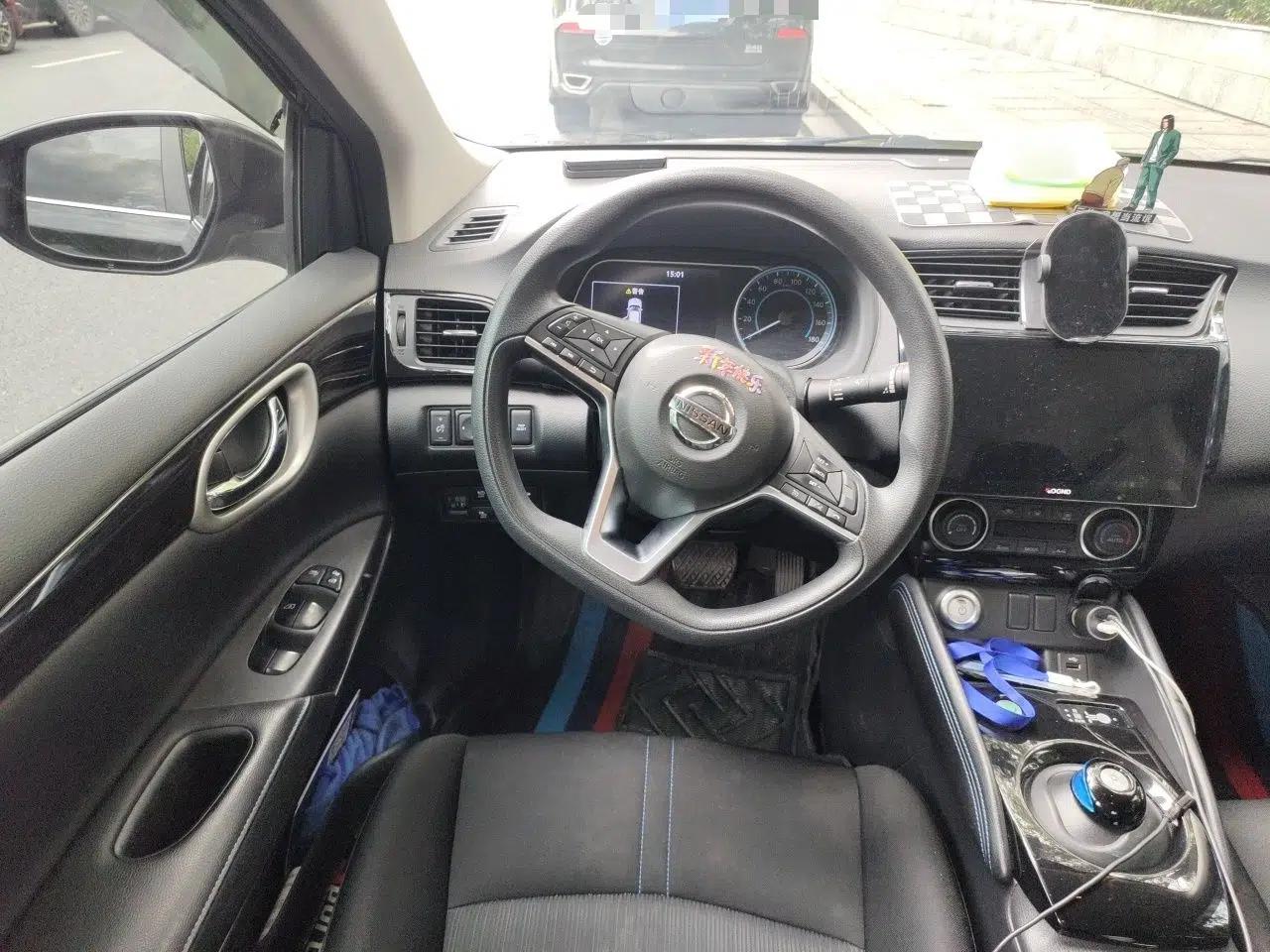 Nissan Sylphy EV 2018 Smart Edition — миниатюра 10
