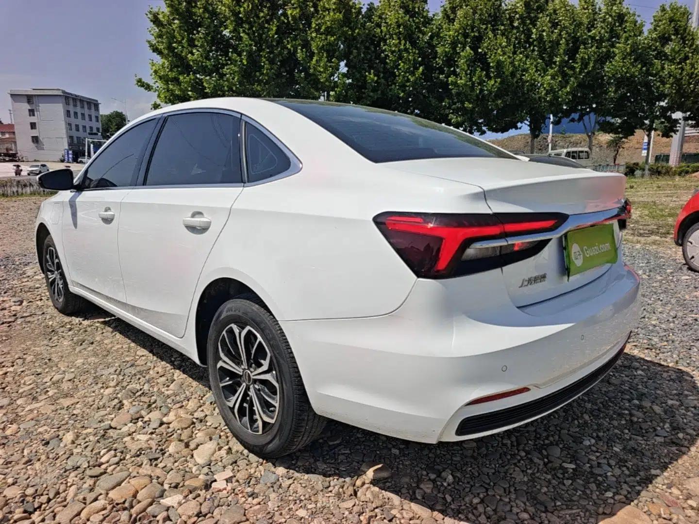 Roewe i6 MAX New Energy 2022 EV 500 Grand Touring Edition with Sunroof — миниатюра 4