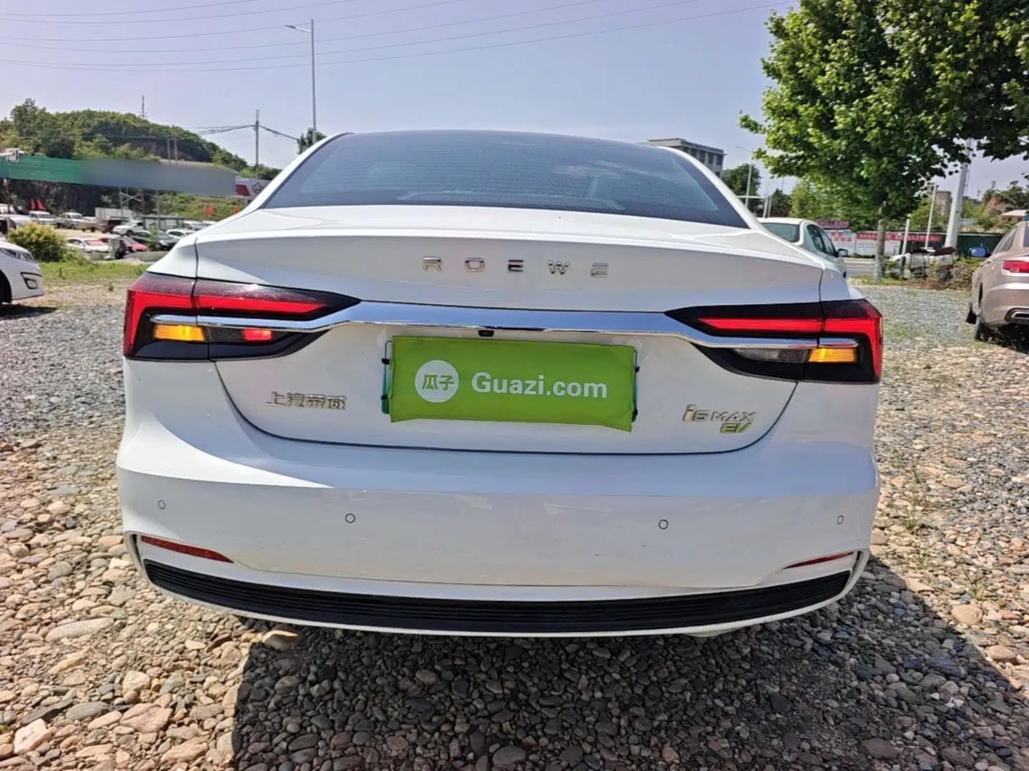 Roewe i6 MAX New Energy 2022 EV 500 Grand Touring Edition with Sunroof — миниатюра 5
