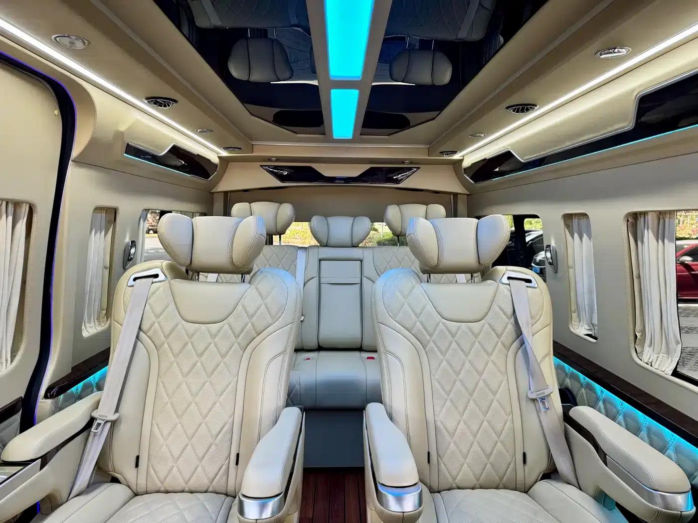 2022 HIACE 3.5L Automatic — миниатюра 11