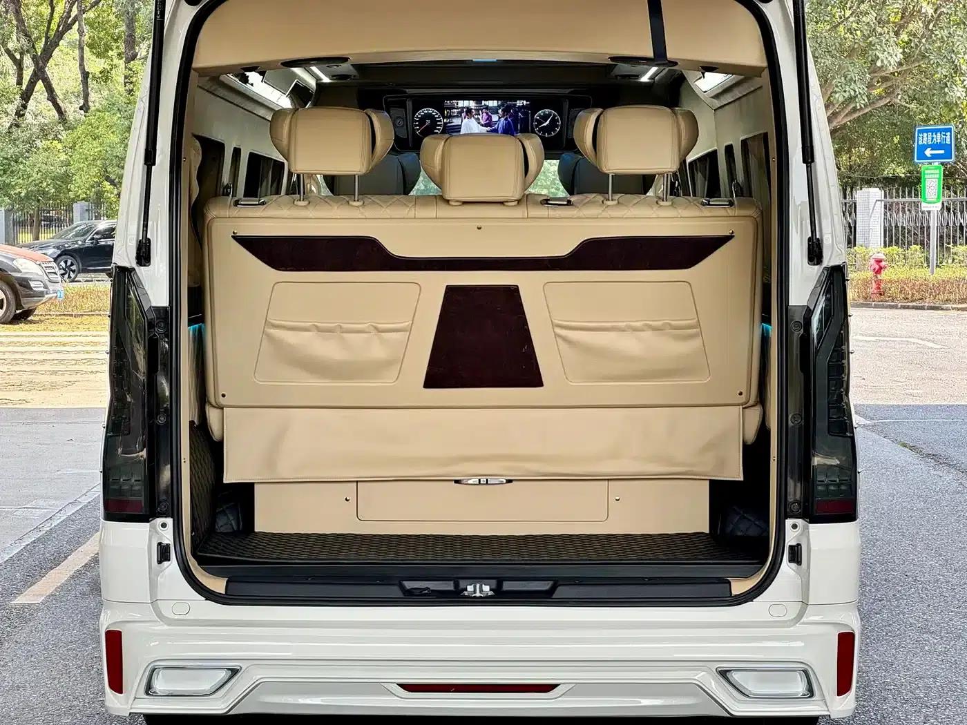 2022 HIACE 3.5L Automatic — миниатюра 14