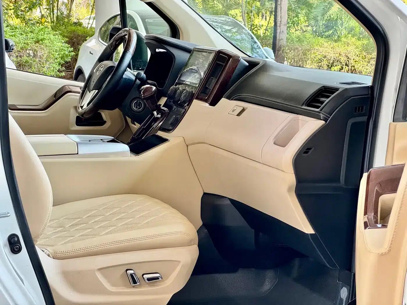2022 HIACE 3.5L Automatic — миниатюра 5