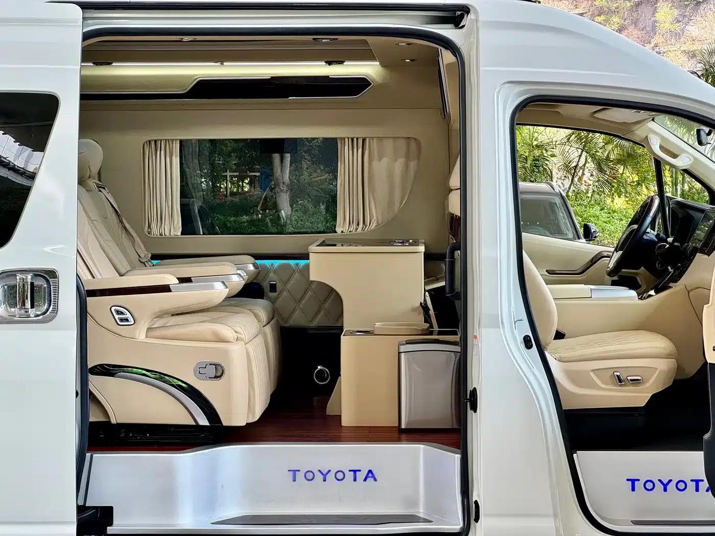 2022 HIACE 3.5L Automatic — миниатюра 6