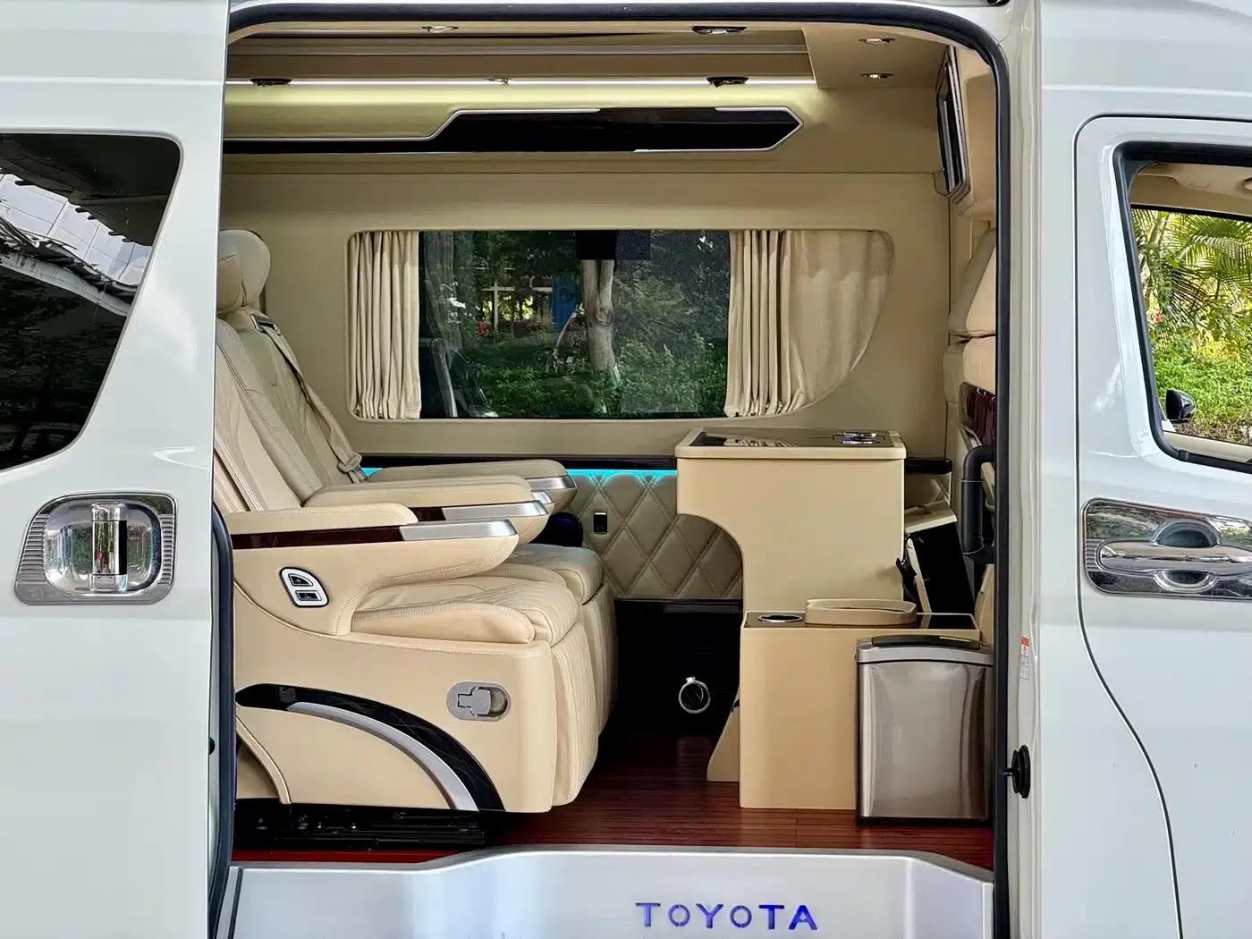 2022 HIACE 3.5L Automatic — миниатюра 7