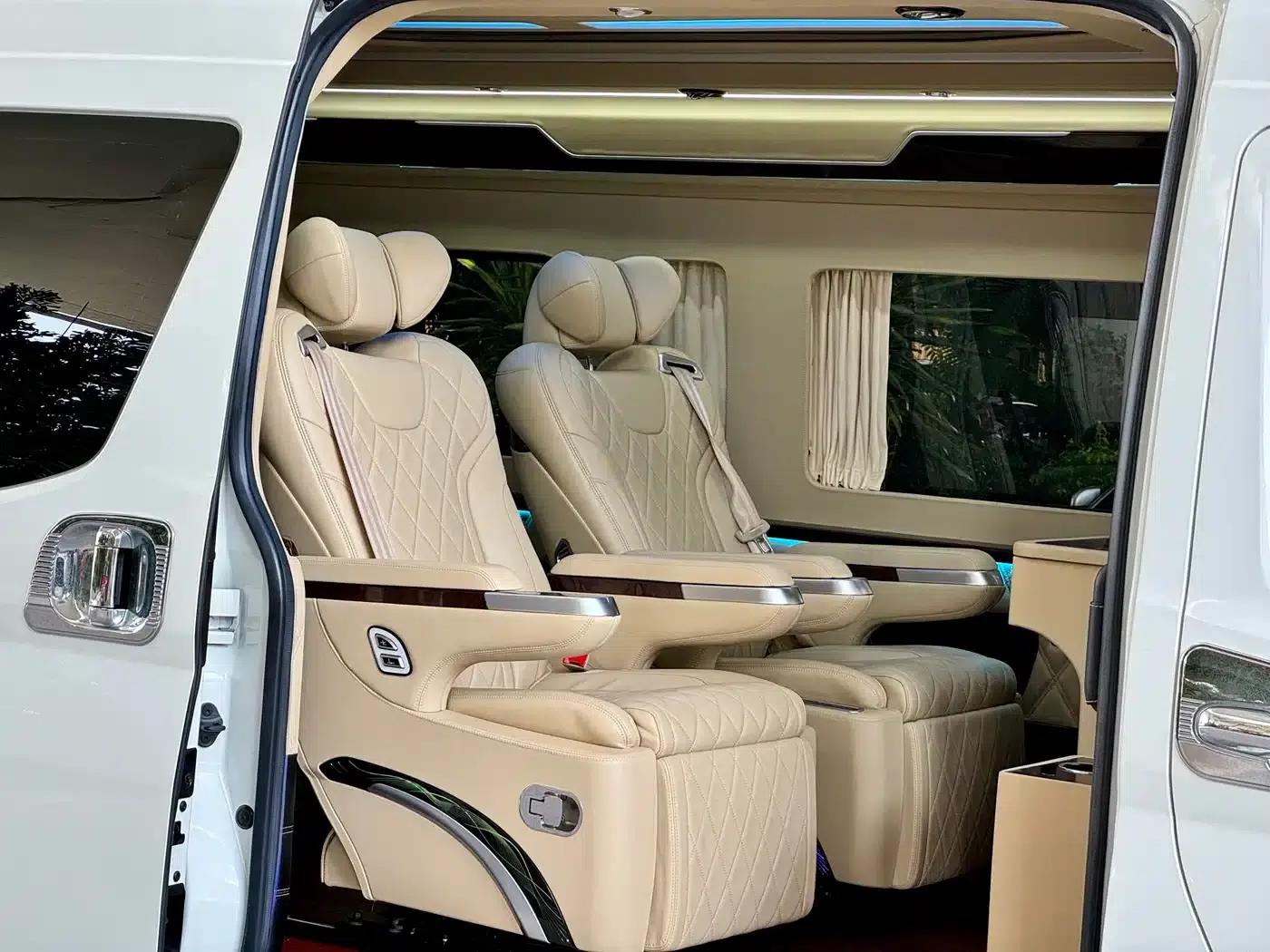 2022 HIACE 3.5L Automatic — миниатюра 8