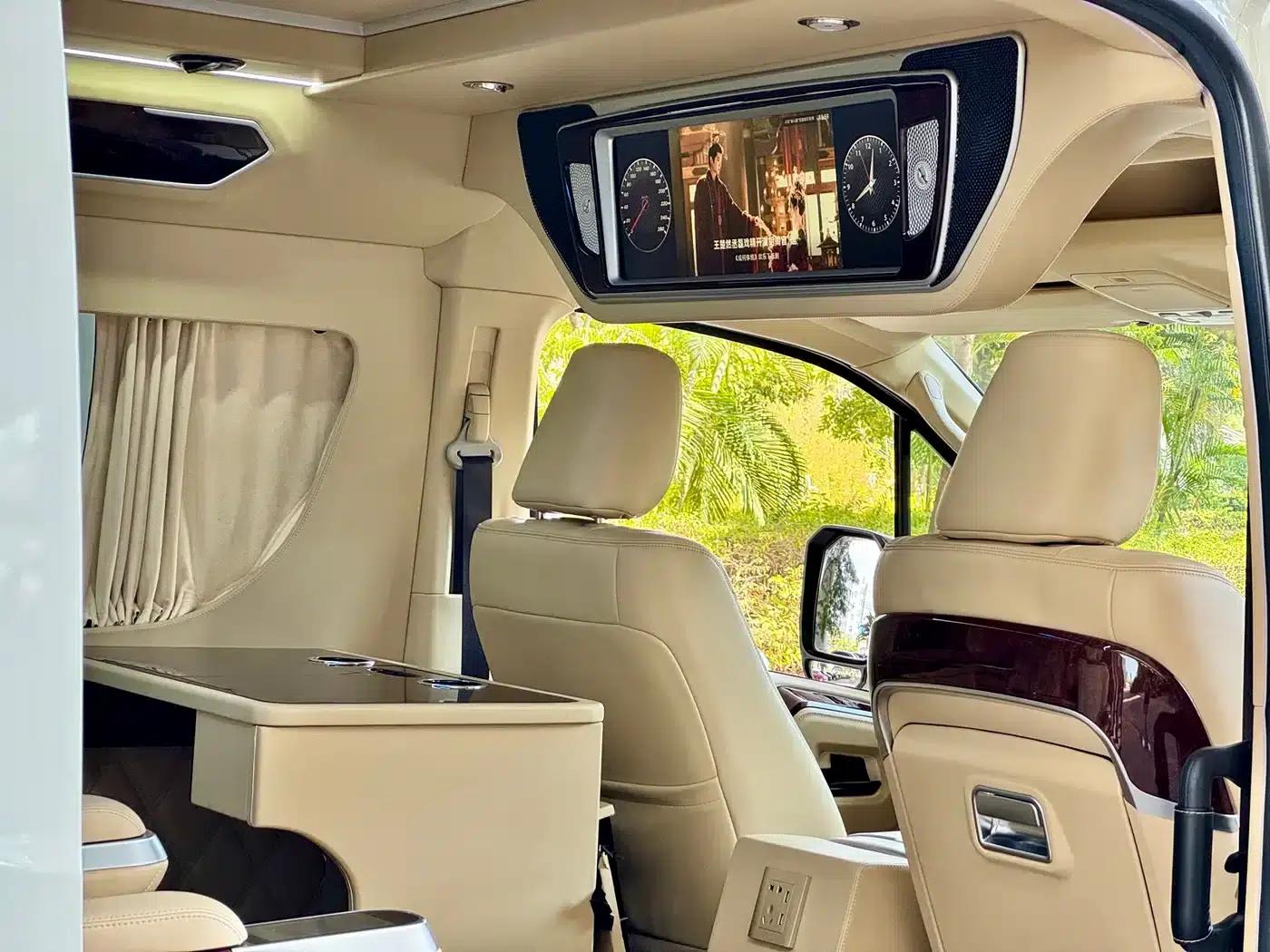 2022 HIACE 3.5L Automatic — миниатюра 10