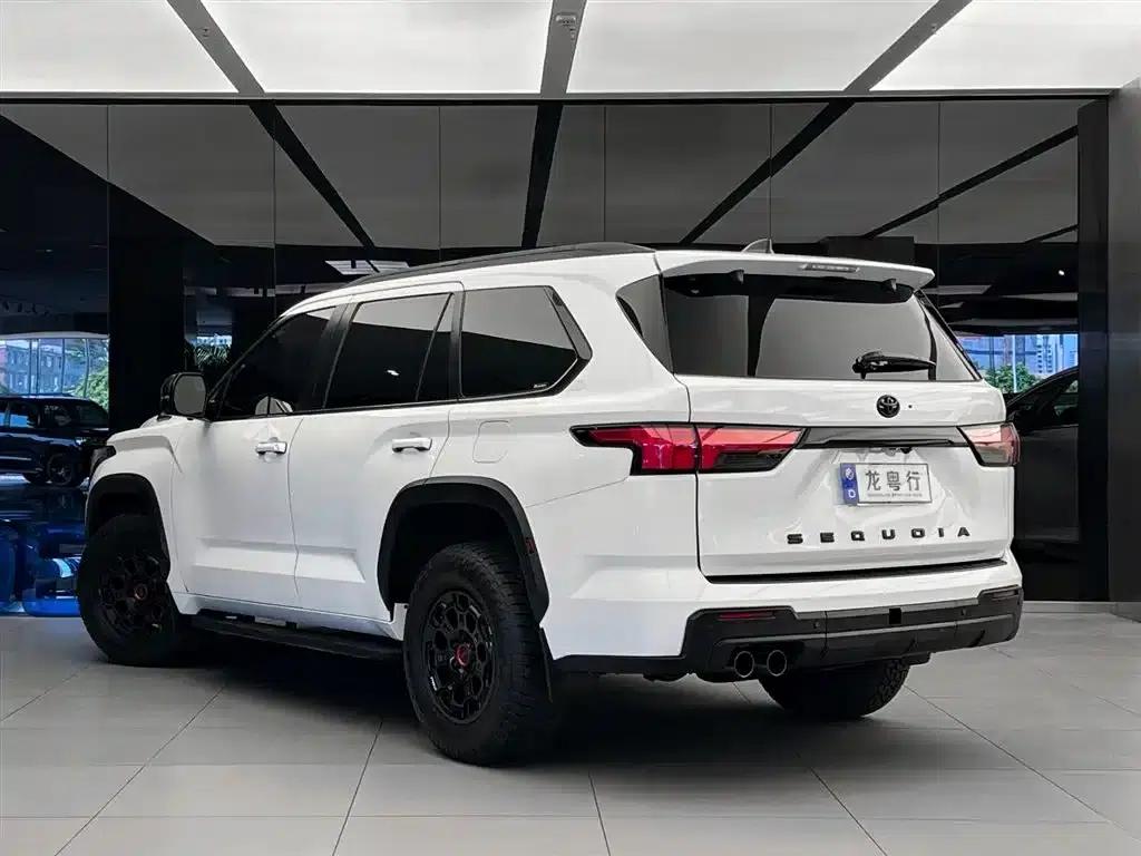 2024 Sequoia 3.5T TRD US Spec — миниатюра 4