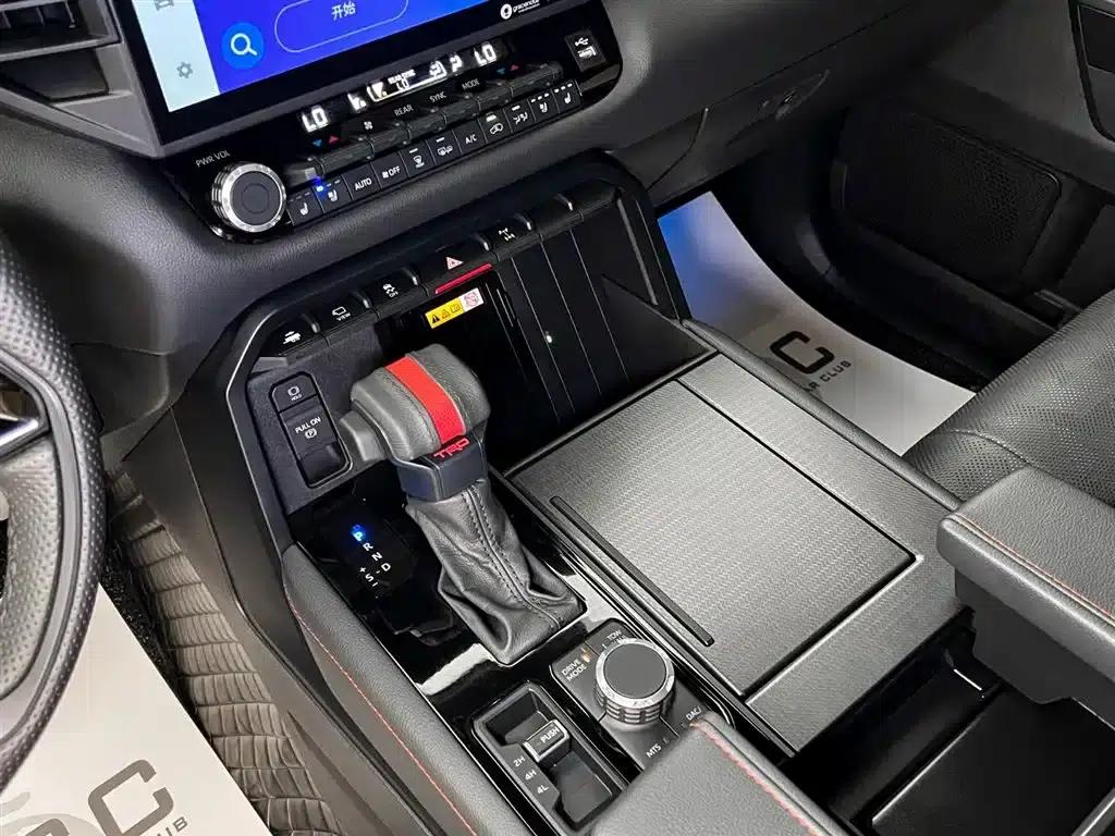 2024 Sequoia 3.5T TRD US Spec — миниатюра 8