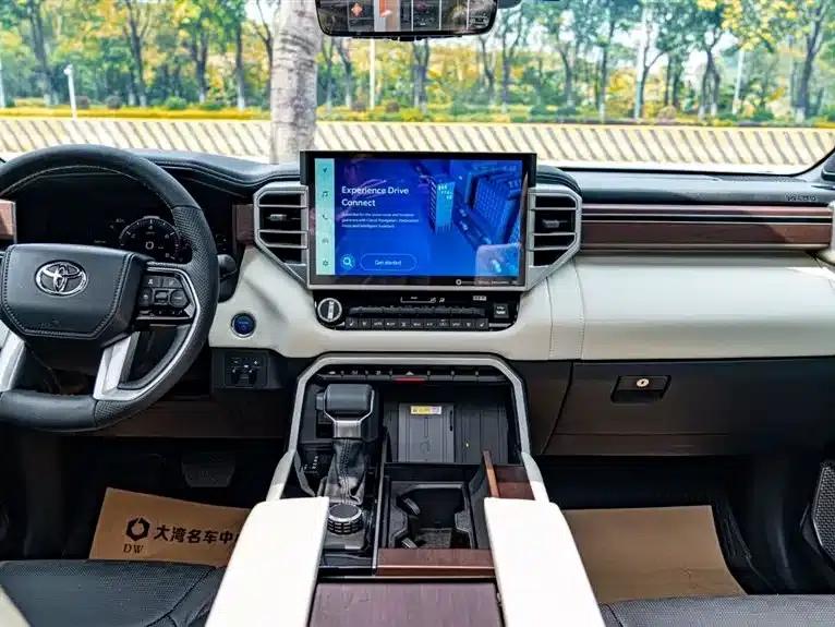 Sequoia 2025 3.5L Top Edition — миниатюра 10