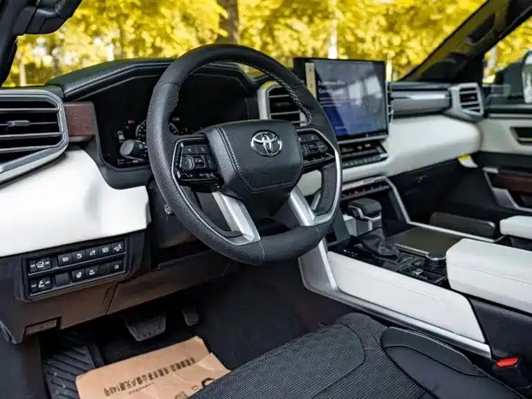 Sequoia 2025 3.5L Top Edition — миниатюра 7