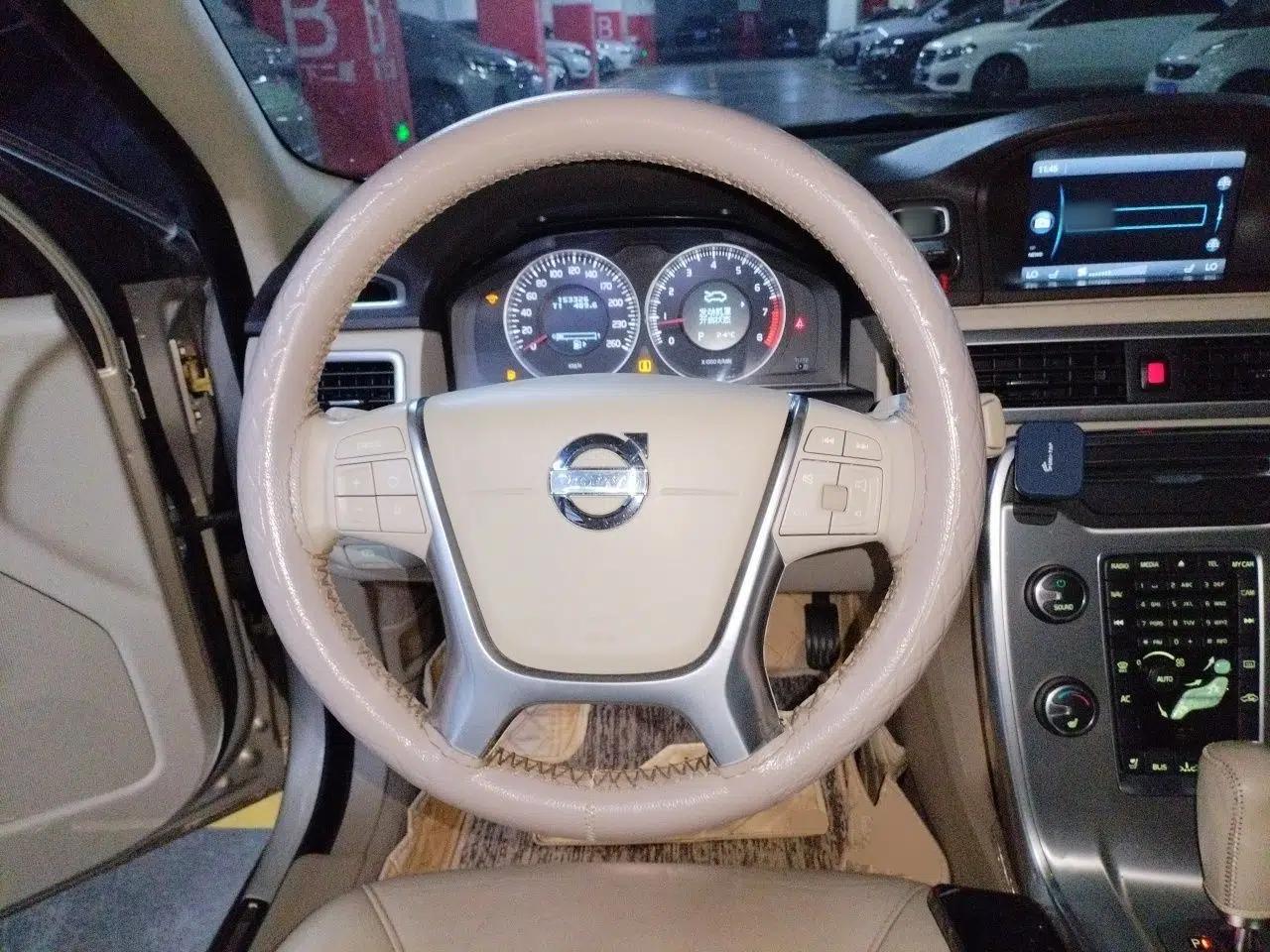 Volvo S80L 2012 2.0T T5 Luxury Edition — миниатюра 10
