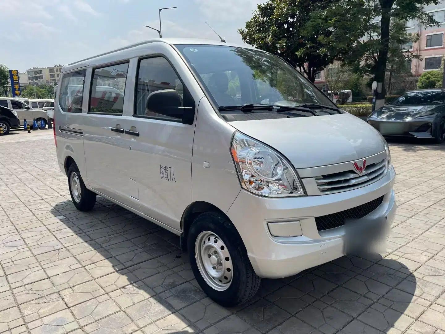 Wuling Rongguang S 2023 1.5L Base Version 5/7 Seats — миниатюра 3