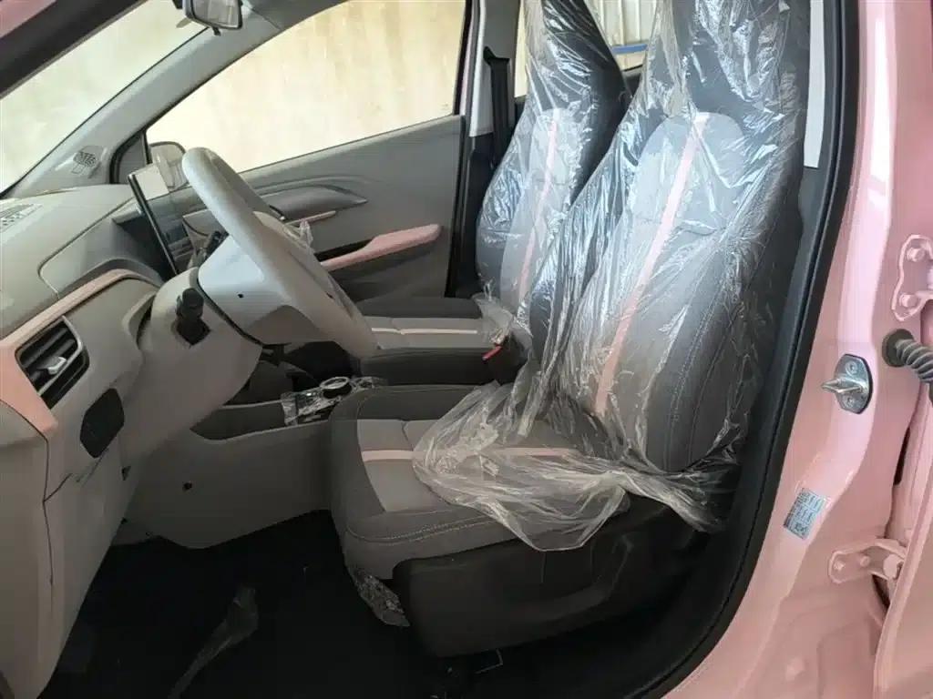 Yizhi EV3 2025 Plus 330KM Comfort Model — миниатюра 15