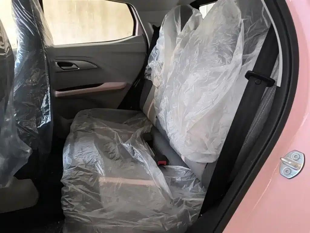 Yizhi EV3 2025 Plus 330KM Comfort Model — миниатюра 17