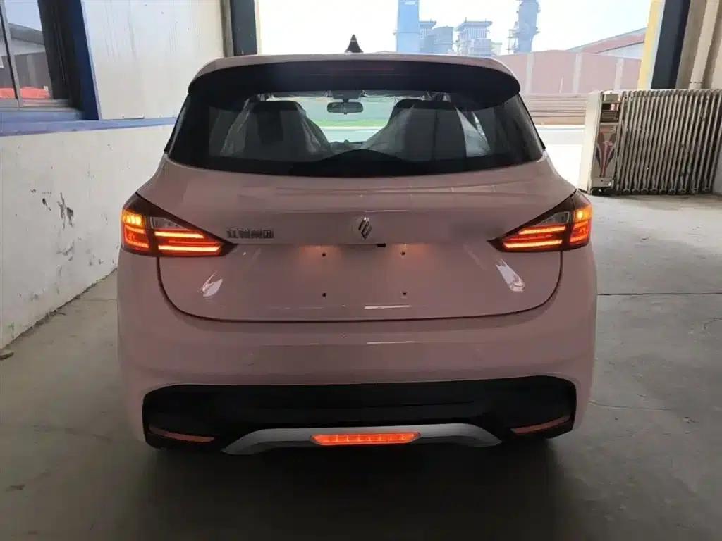 Yizhi EV3 2025 Plus 330KM Comfort Model — миниатюра 6