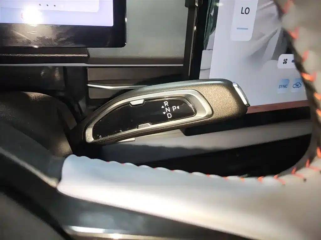 Geely Geometry M6 2022 450 New Smart Edition — миниатюра 14