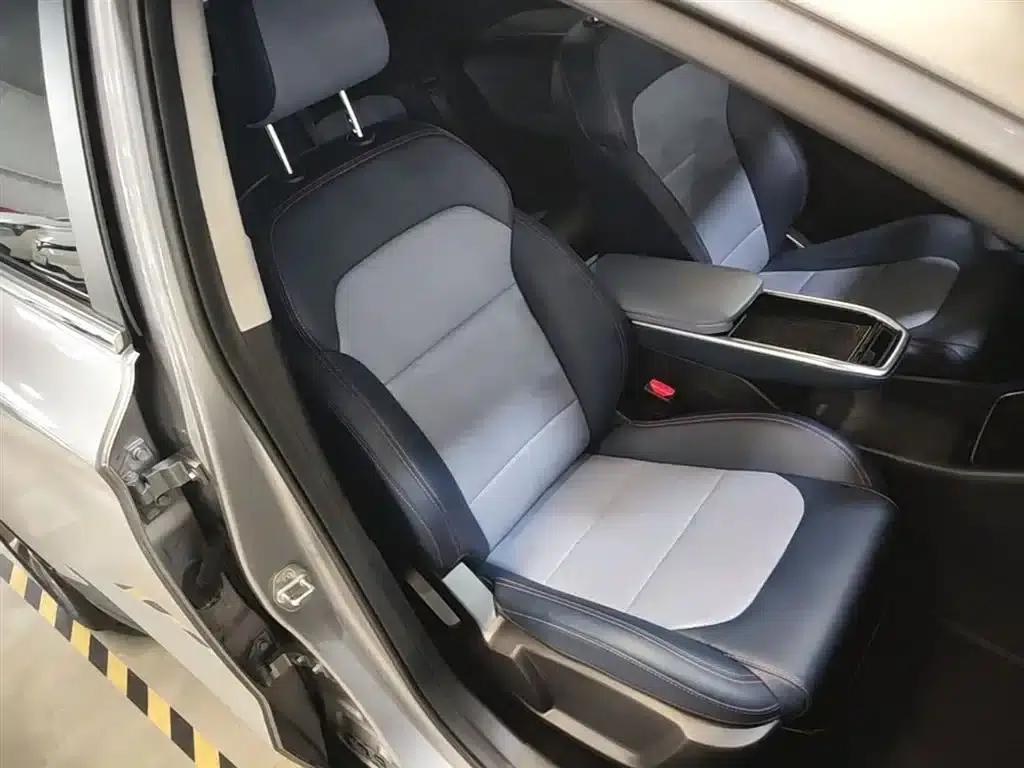 Geely Geometry M6 2022 450 New Smart Edition — миниатюра 25