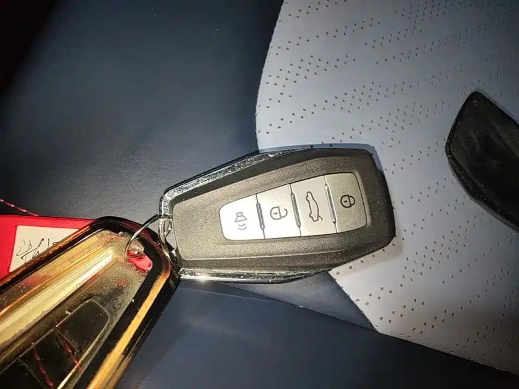 Geely Geometry M6 2022 450 New Smart Edition — миниатюра 9