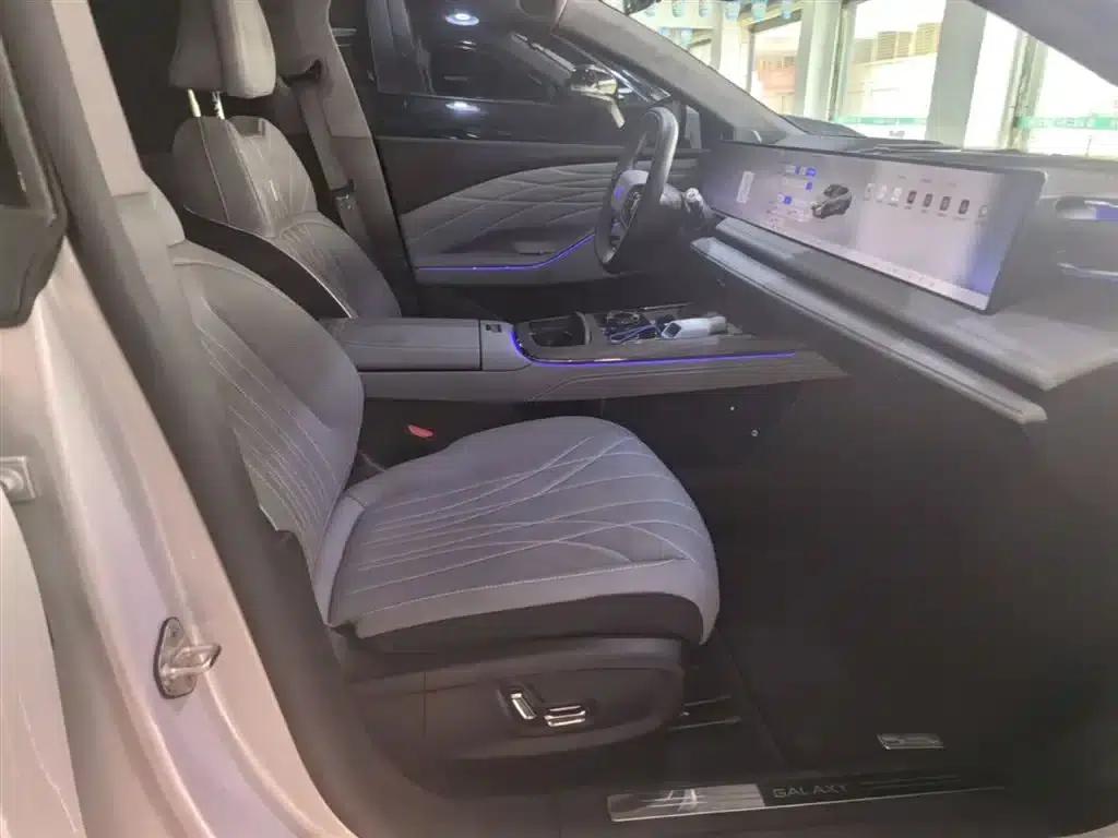 Galaxy E8 2025 Model 700km Long-Range Intelligent Driving Edition — миниатюра 25