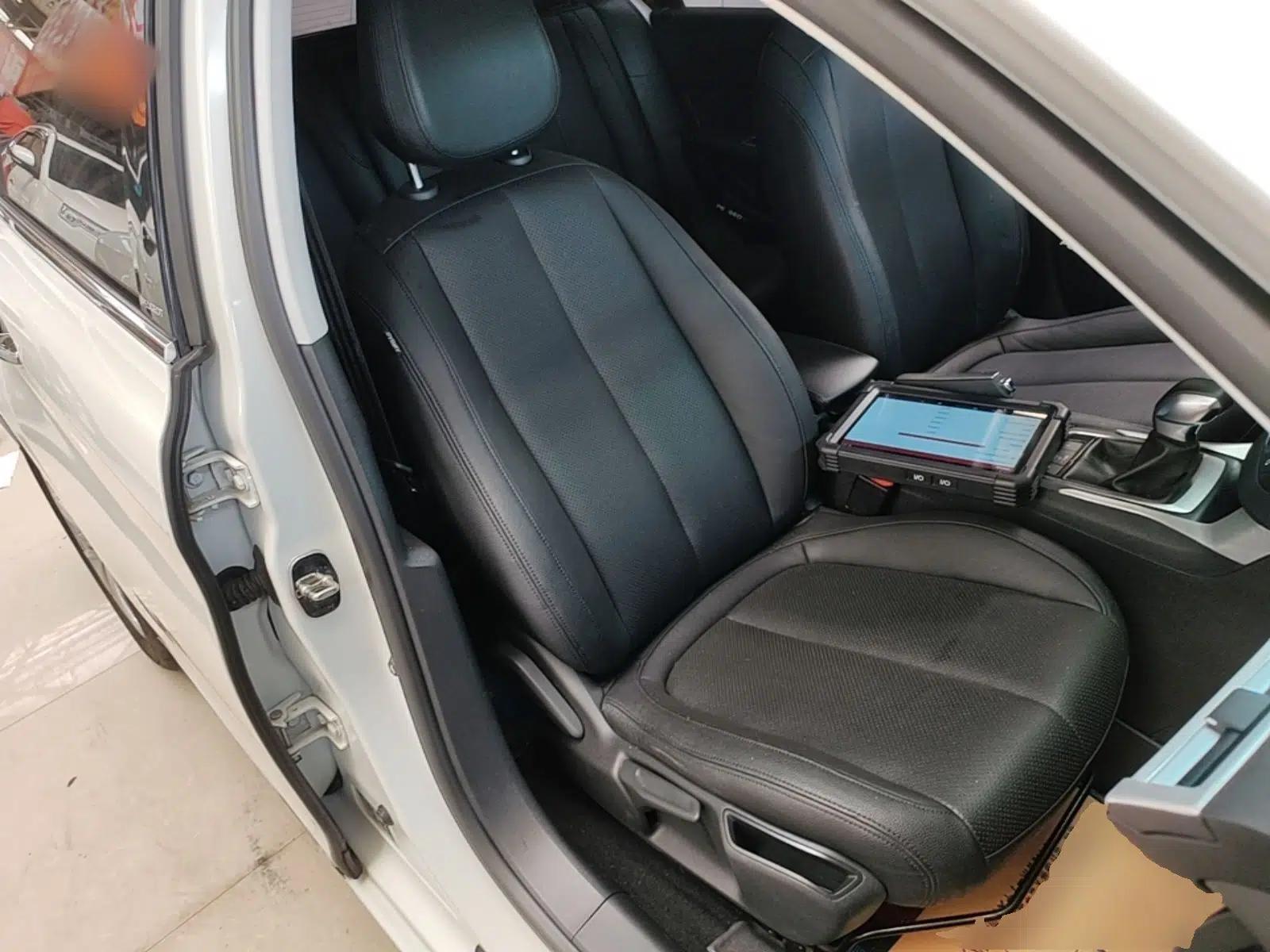 Peugeot 308S 2015 1.2T Automatic Jingchi Edition — миниатюра 19