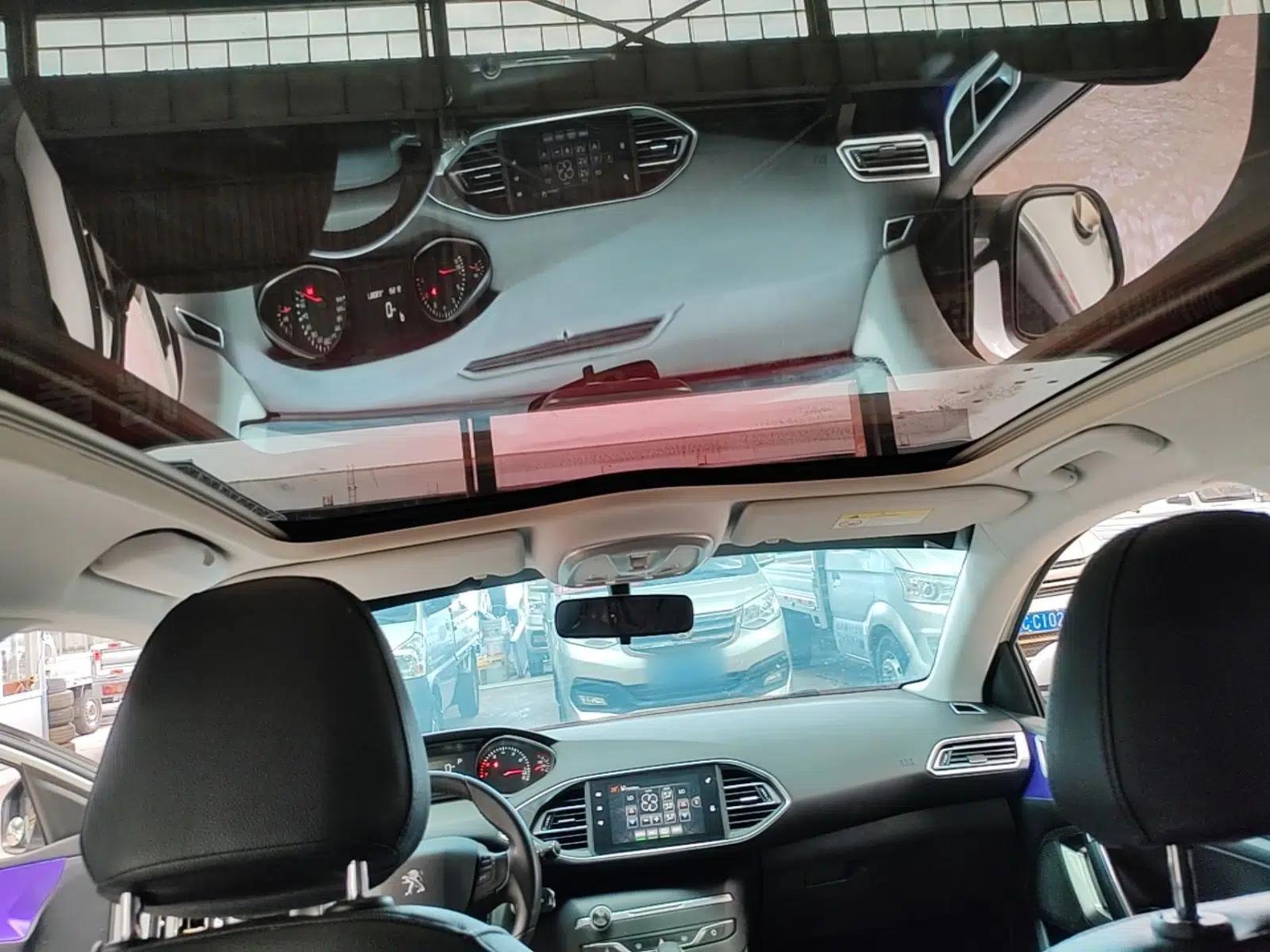 Peugeot 308S 2015 1.2T Automatic Jingchi Edition — миниатюра 21