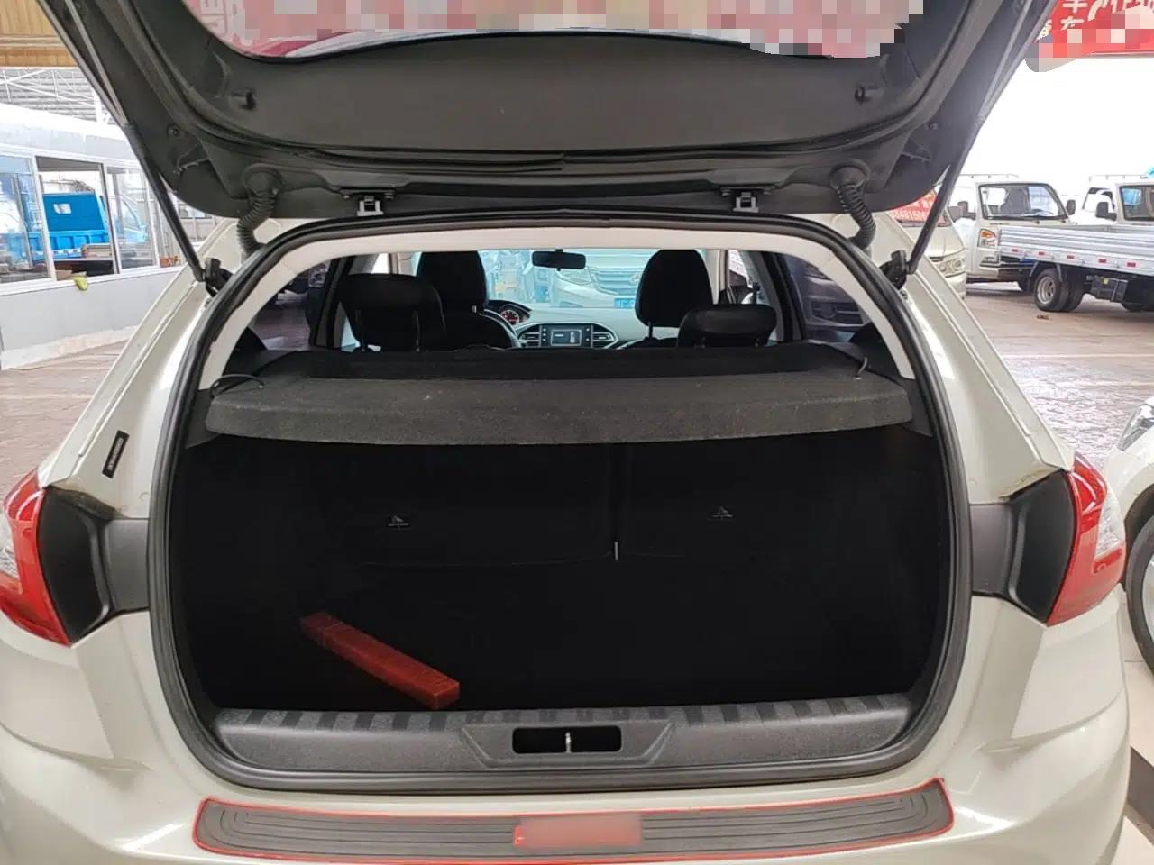 Peugeot 308S 2015 1.2T Automatic Jingchi Edition — миниатюра 22