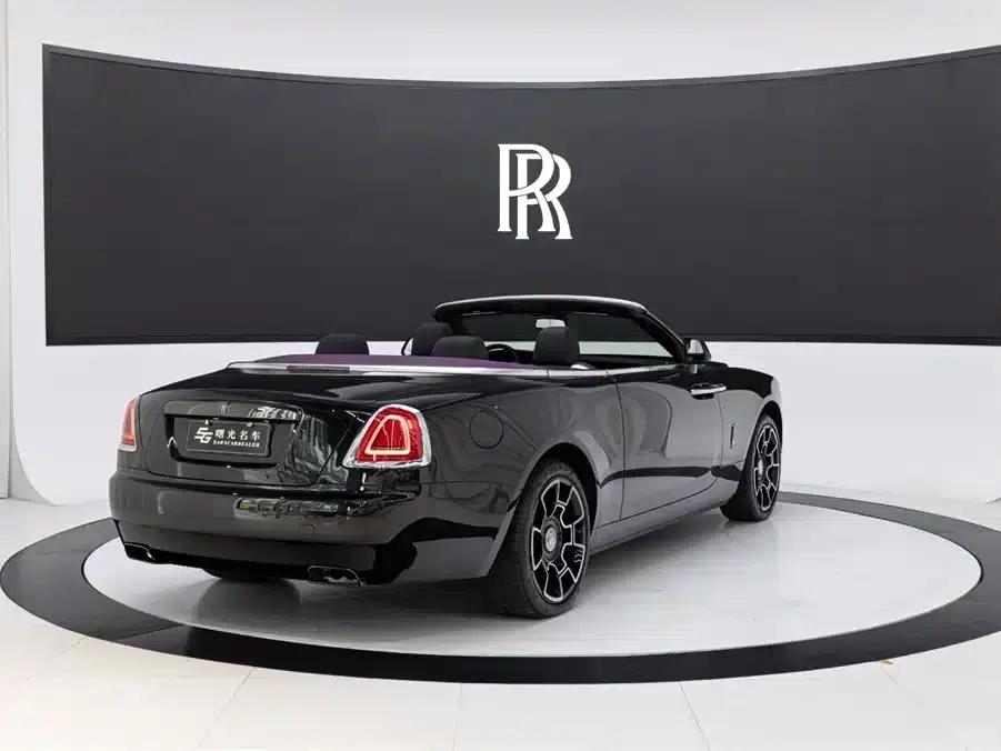 2018 Dawn 6.6T Black Badge — миниатюра 4