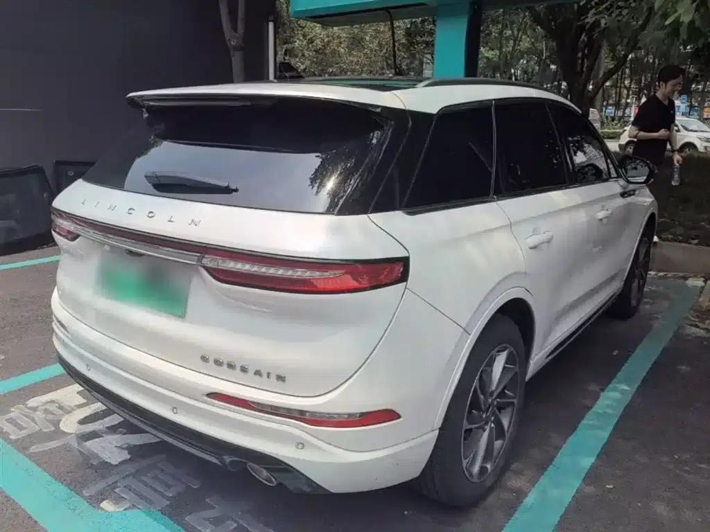 Adventurer New Energy 2021 PHEV AWD e-Elegant Edition — миниатюра 7