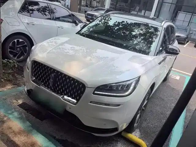 Adventurer New Energy 2021 PHEV AWD e-Elegant Edition