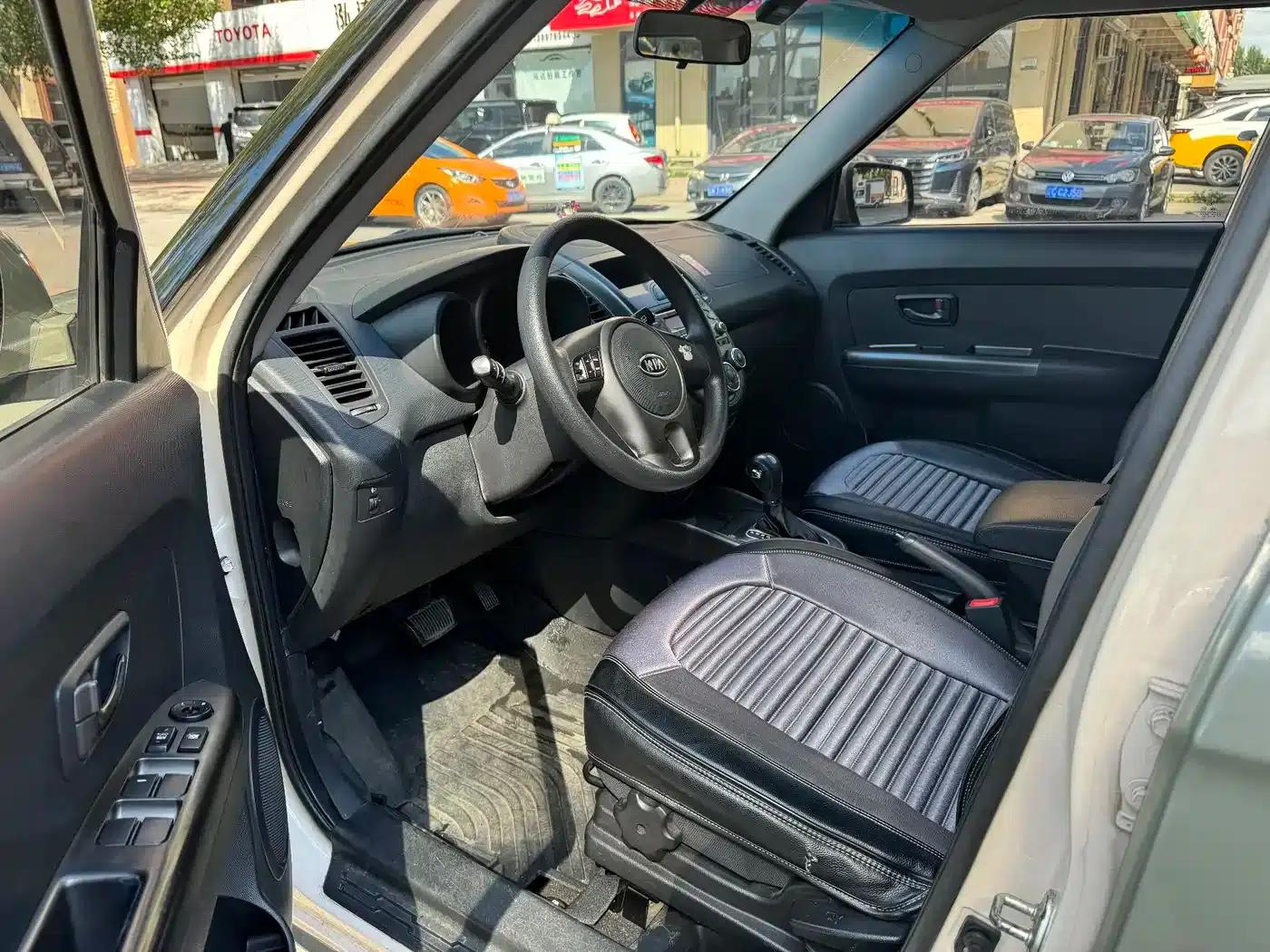 2013 Volkswagen Soul 1.6L AT GL — миниатюра 4