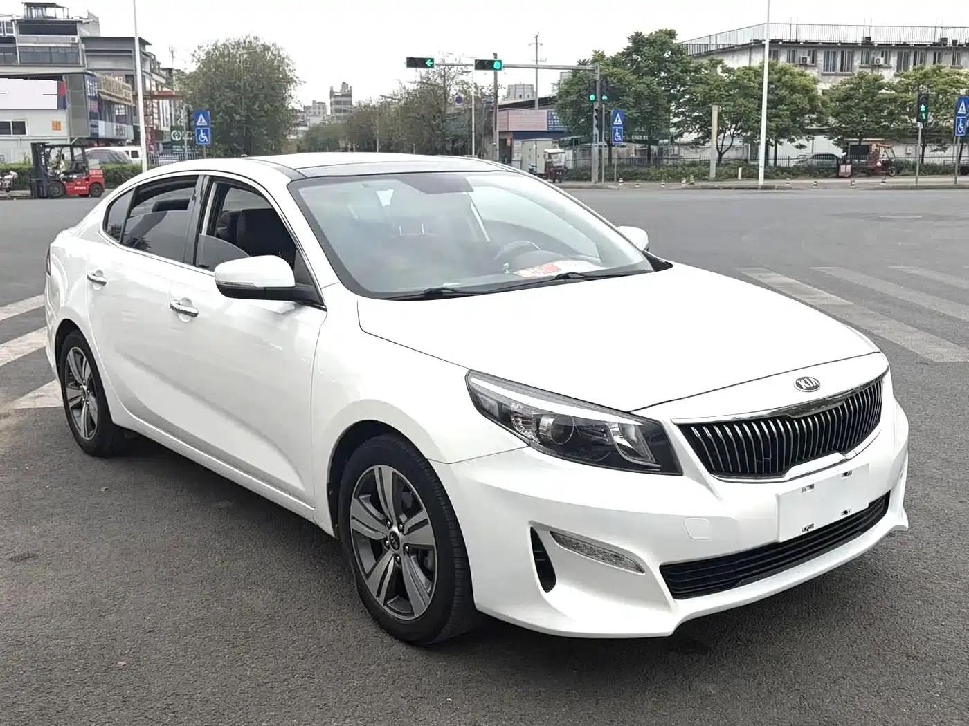 K5 2017 1.8L Automatic GLS — миниатюра 3