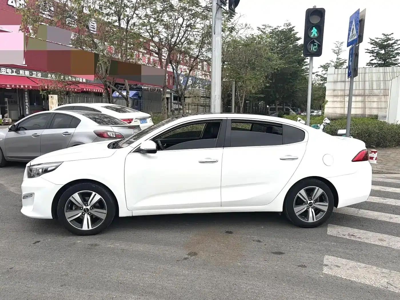 K5 2017 1.8L Automatic GLS — миниатюра 6