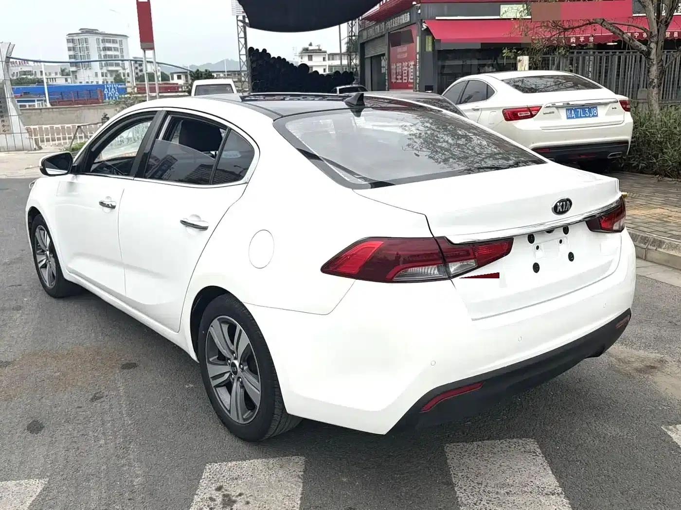 K5 2017 1.8L Automatic GLS — миниатюра 9