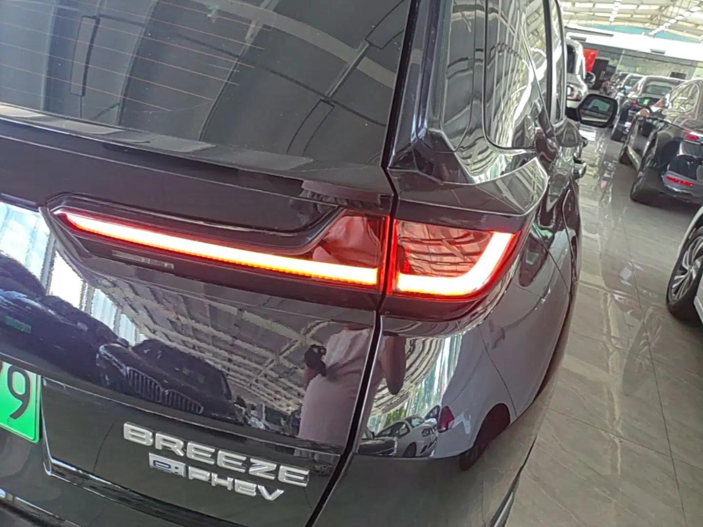 Honda Breeze New Energy 2022 ePHEV Luxury Edition — миниатюра 9