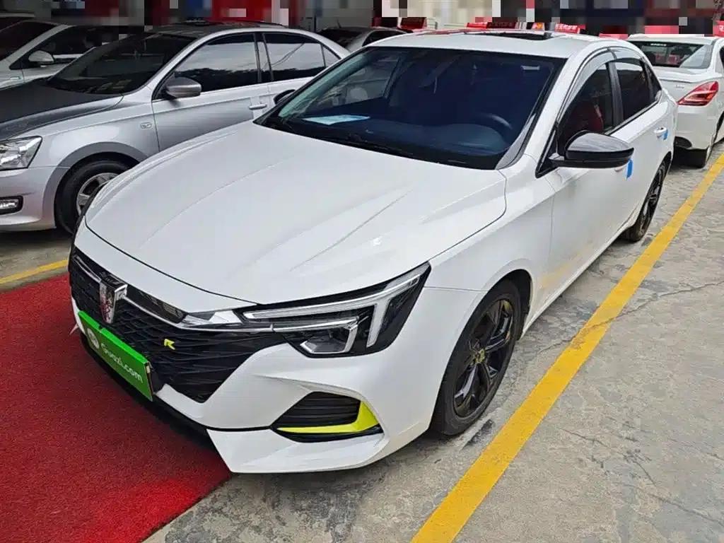 Roewe i6 MAX 2020 300TGI Automatic Cool Edition — миниатюра 1
